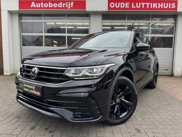Volkswagen Tiguan eHybrid voor de werkplaats van Autobedrijf Oude Luttikhuis in Vasse